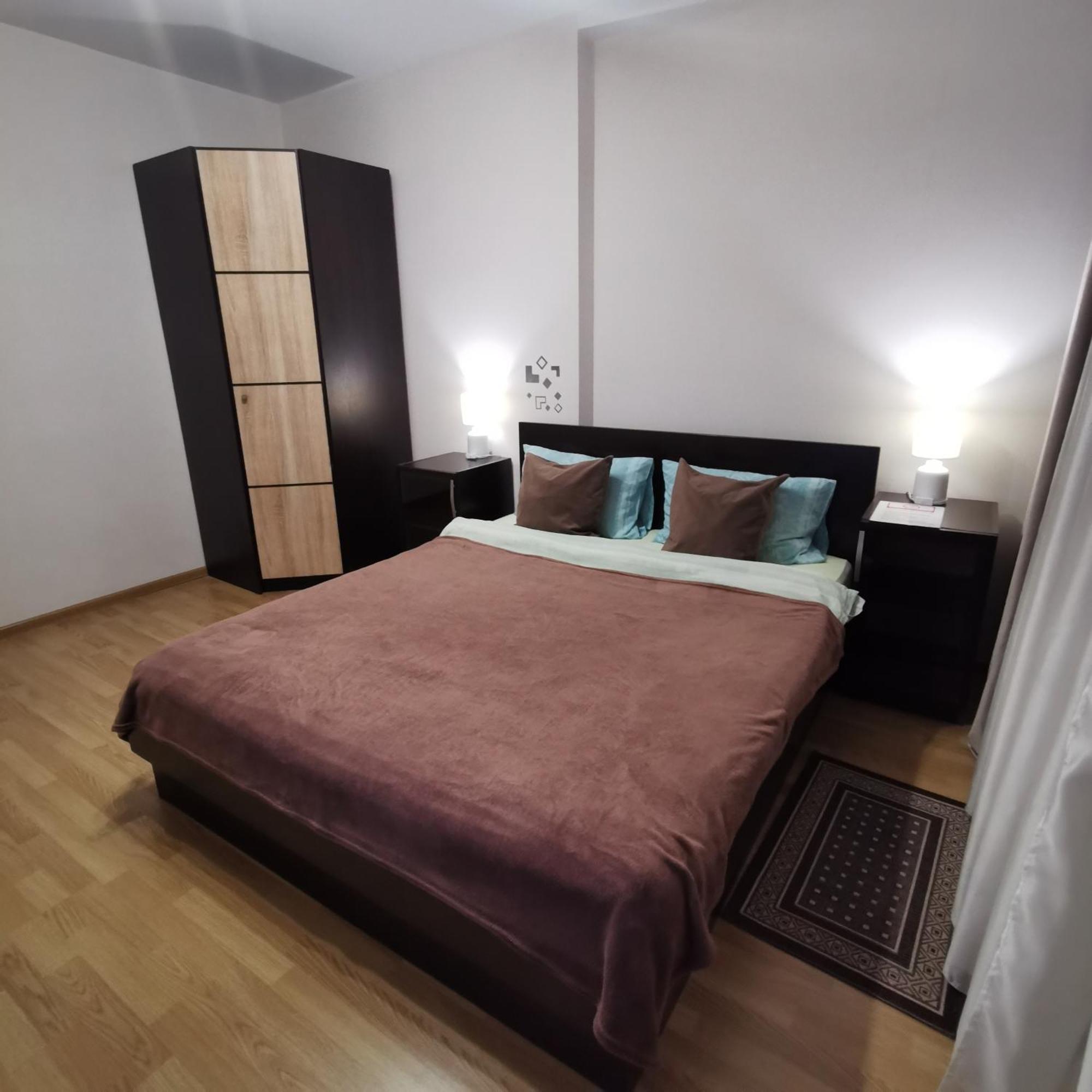Big Apartment In Rivne Center Exterior photo